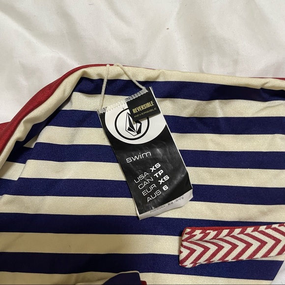 Volcom Reversible Bikini Bottom - Picture 2 of 3